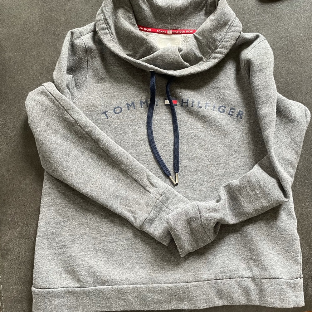 Tommy Hilfiger gray sweatshirt
